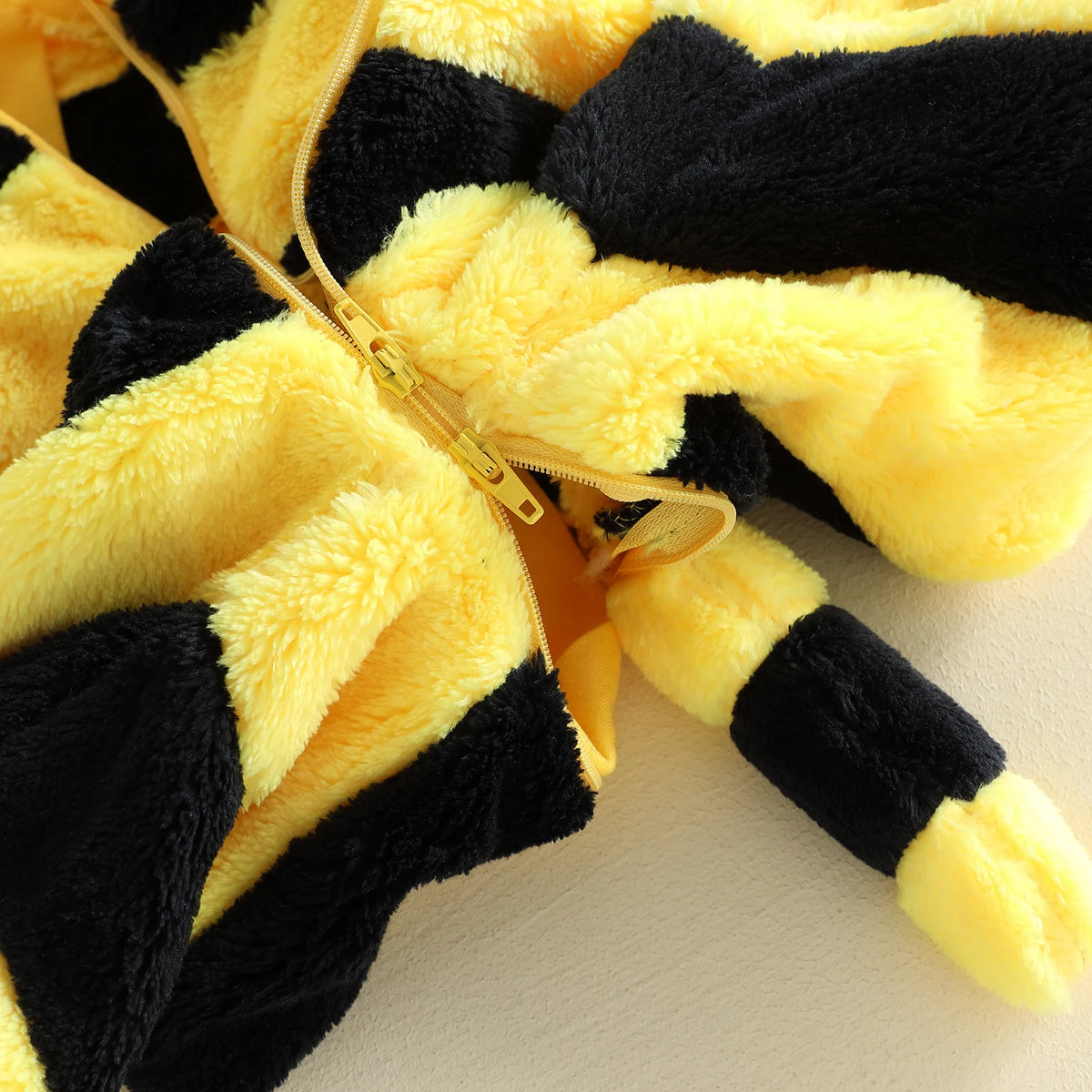 Baby Bee Hooded onesie / 0–18 Months